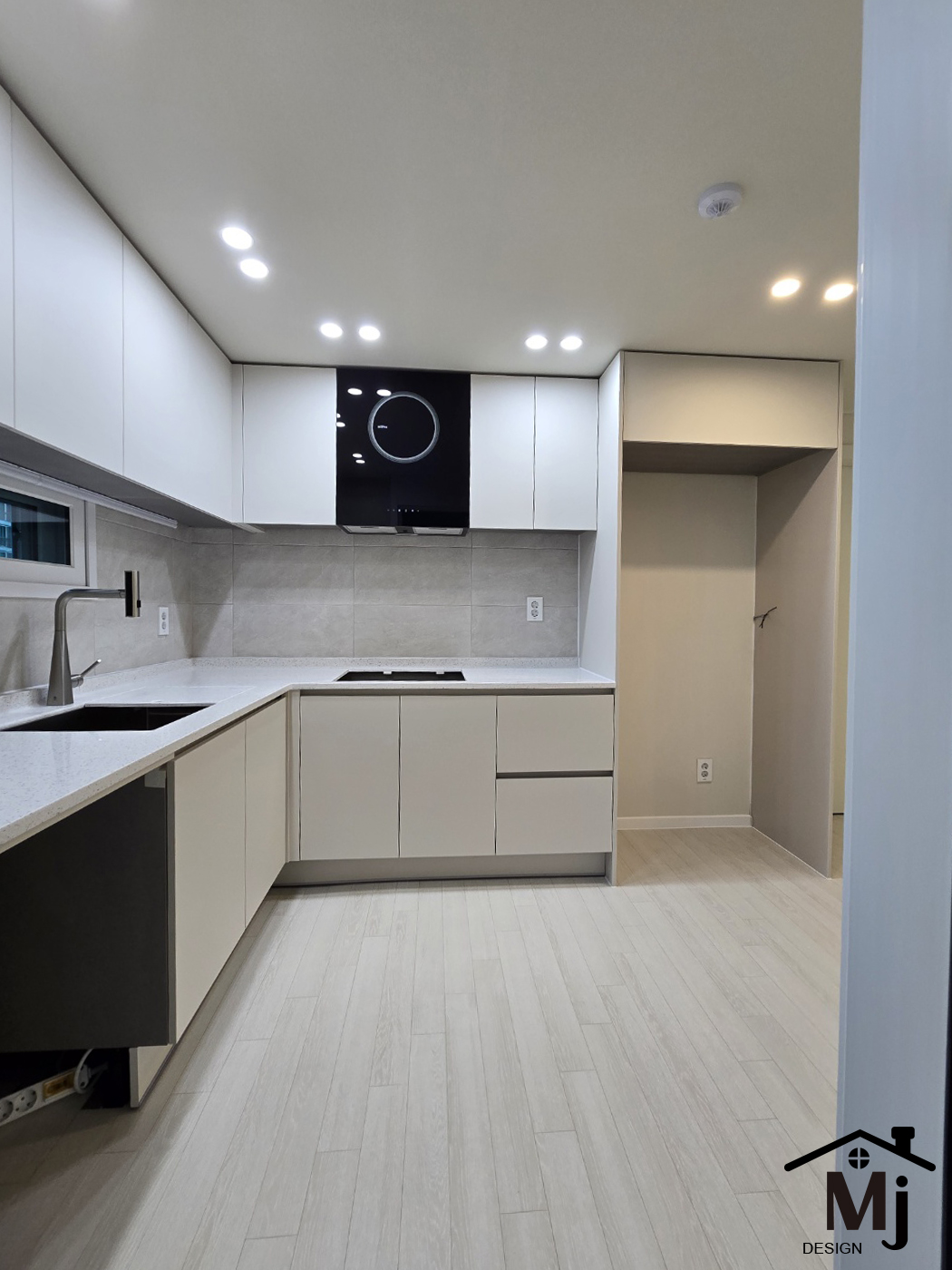 /user/m/mjdesign1837/editor/2409/ac2c70f61e1d25bb524486b063258834_1726194198_7138.jpg 이미지크게보기