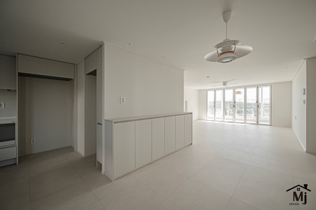 /user/m/mjdesign1837/editor/2410/ee64830726956861654c1939f61d664e_1729751626_2045.jpg 이미지크게보기